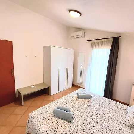 With Parking Space - 24279 公寓 *